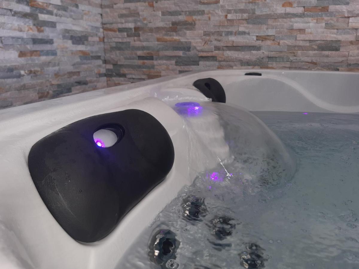 Adorelys Sejour Bien Etre - Spa Et Massage Saint-Cassien  Extérieur photo