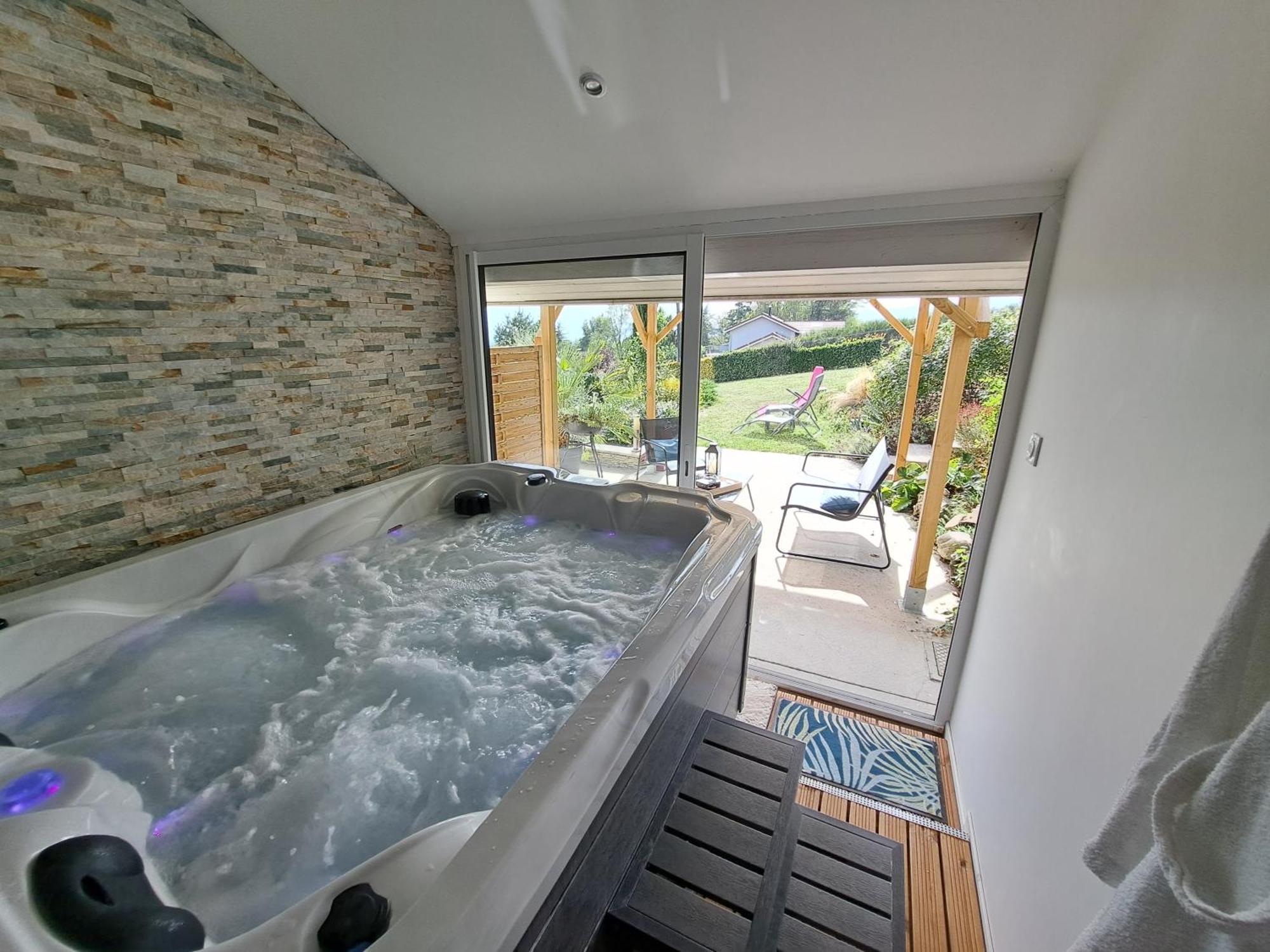 Adorelys Sejour Bien Etre - Spa Et Massage Saint-Cassien  Extérieur photo
